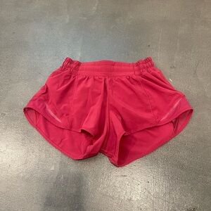 Lululemon Hotty Hot low rise 2.5"